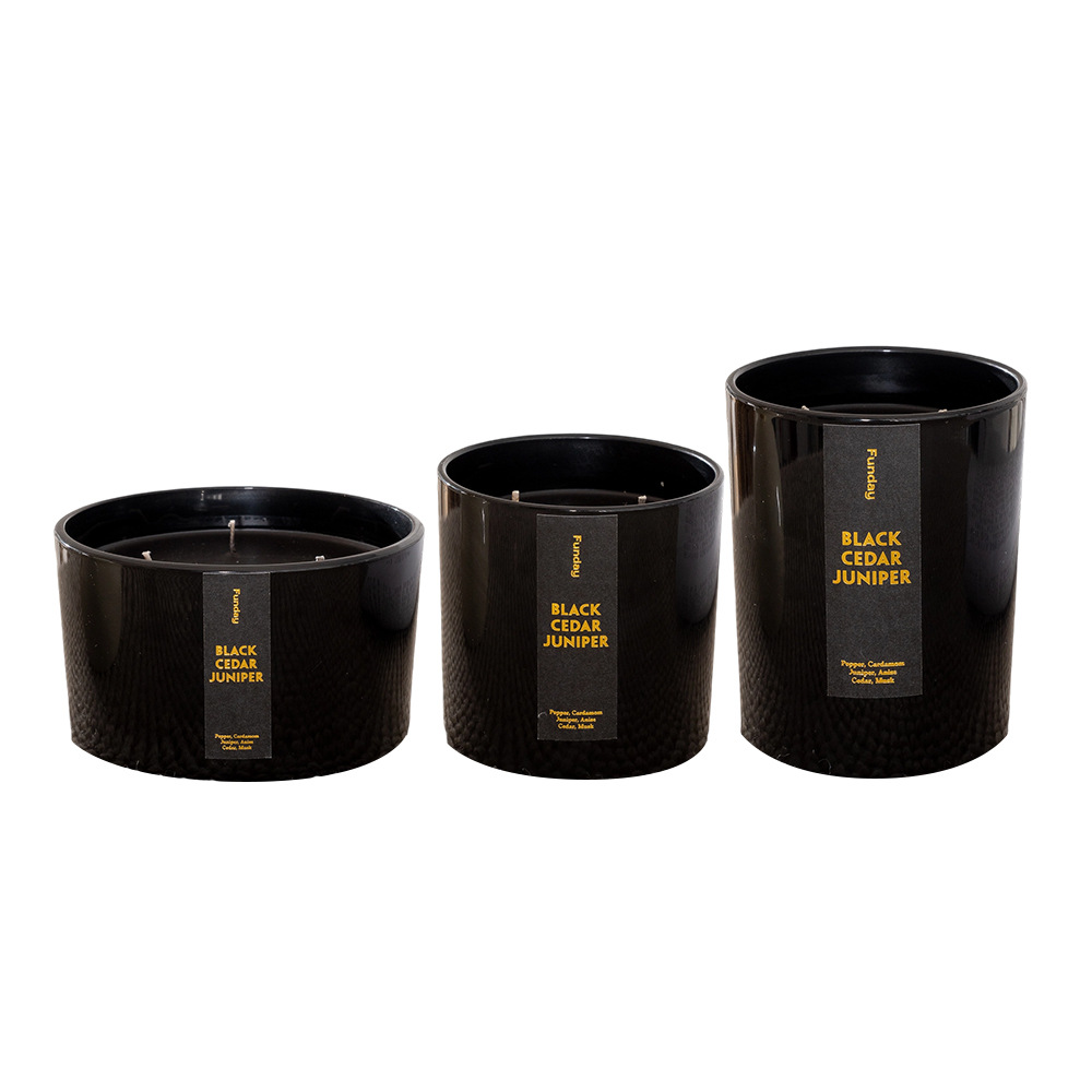 Mioriva Mioriva Ritual Candle No. 062 in a home fragrance setting