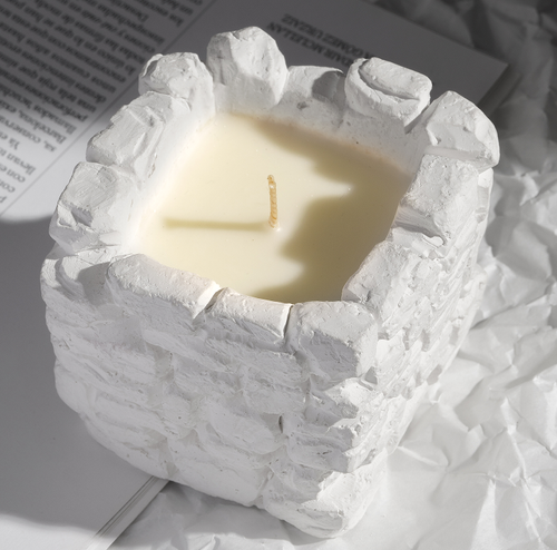 Mioriva Mioriva Aroma Stone No. 075 in a home fragrance setting
